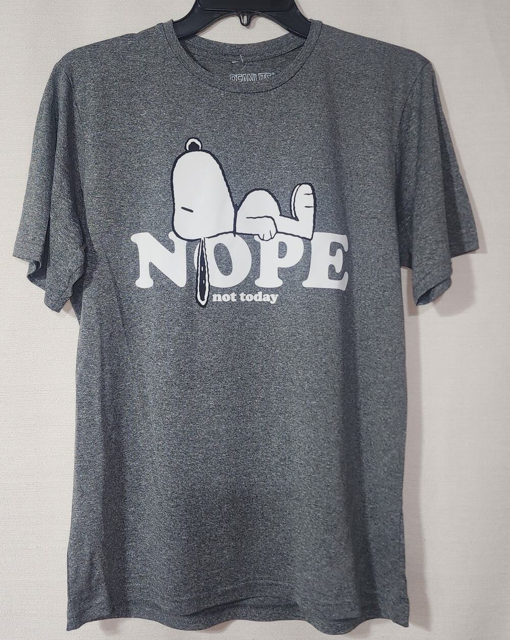 Snoopy ''Nope, Not today'' men's small gray shirt